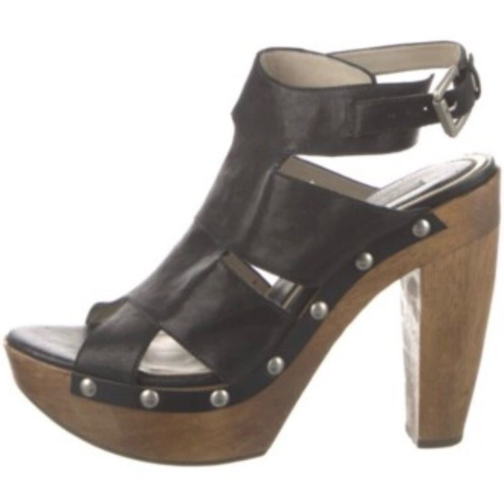 Vera Wang Lavender Label Leather Wood Sole Platform Gladiator Strap Sandal Heels